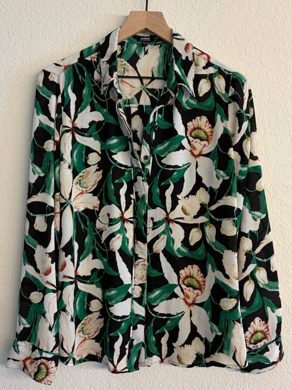 Express Relaxed Portofino Shirt Size M Green Black Floral Print Blouse